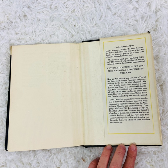 HOW TO WIN FRIENDS AND INFLUENCE PEOPLE BY DALE Carnegie self help book - Picture 5 of 8